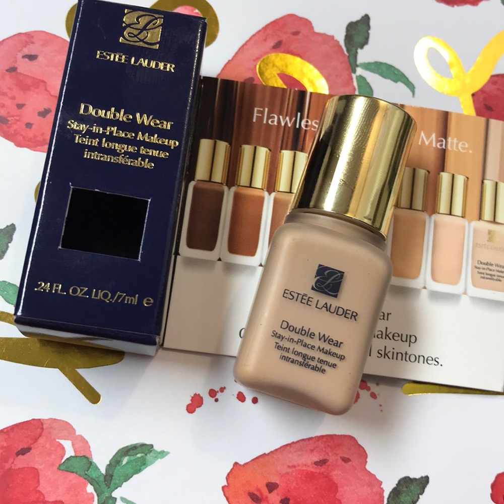 Mini Estee Lauder foundation
